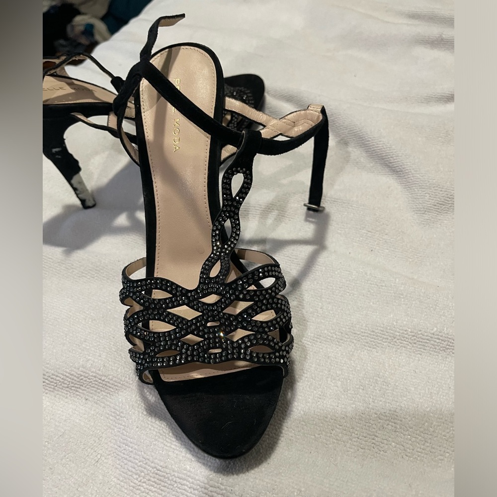 Pelle Moda size 10m brand new black heels